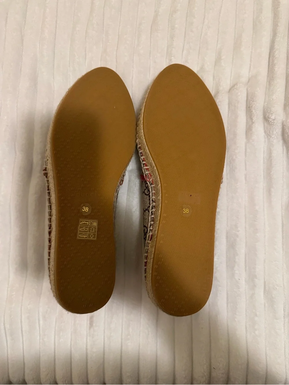 Gucci Beige GG Canvas Espadrilles with Red Trim and Multicolor Embroidery